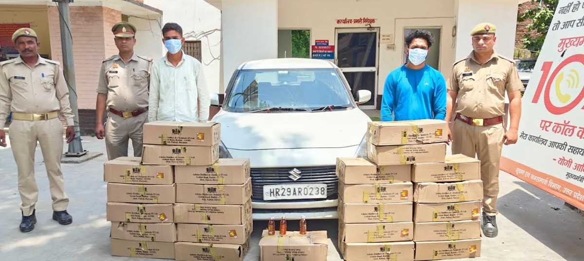 25 पेटी अवैध देशी शराब के साथ कार सवार दो तस्कर दबोचे